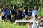 Părinții și fratele criminalului din Bascov au fost înmormântați azi