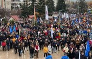Protest masiv la Mioveni: S-a cerut demisia Guvernului!